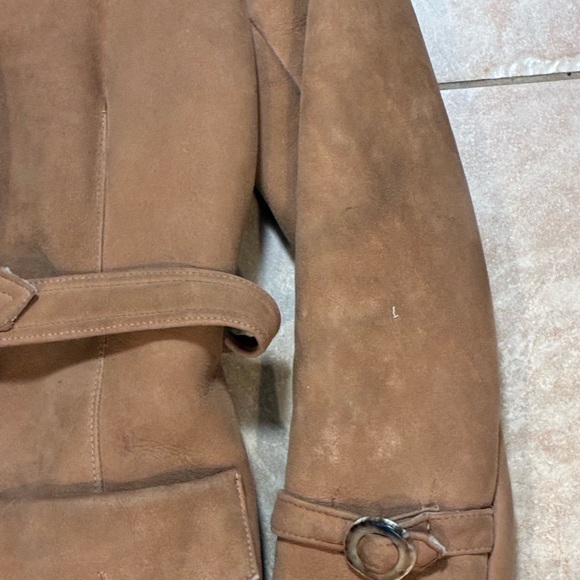 Woman’s Tan Shearling Coat - Picture 16 of 16